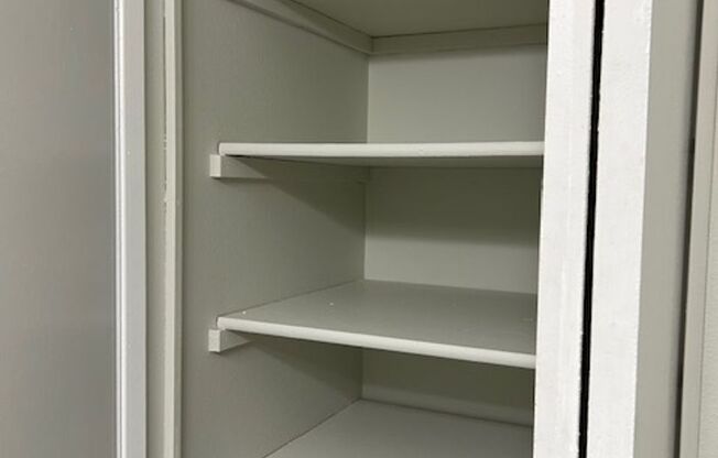 1 bed, 1 bath, 640 sqft, $1,400, Unit 335-215