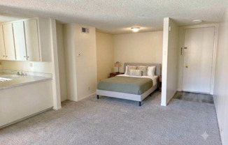 Governors Square Apartments