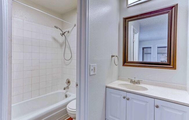 2 beds, 2 baths, 1,070 sqft, $1,700, Unit 70206