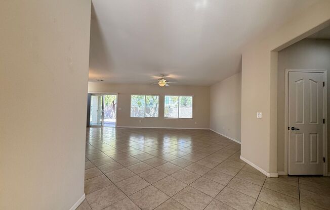 2240 SHADOW CYN DR