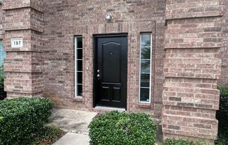 4 beds, 3.5 baths, $2,350