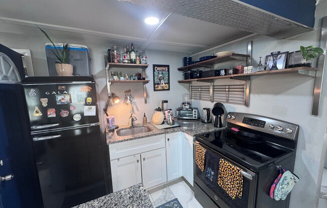 508 1/2 12 AVE N