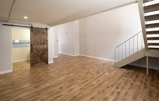 1 bed, 1 bath, 1,000 sqft, $2,375, Unit 210
