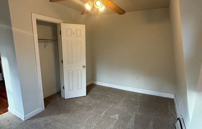 Studio, 1 bath, $875, Unit 10 Alpine Street #33