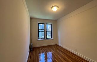 2 beds, 1 bath, $4,295, Unit 4F