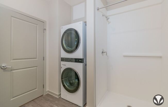 1 bed, 1 bath, 575 sqft, $1,095, Unit YH-4040