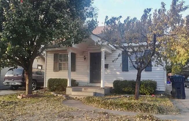 3 beds, 1 bath, $1,000