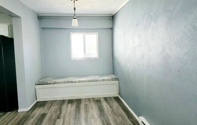 Cozy 2-Bed In Home in Old Colorado City and Downtown!