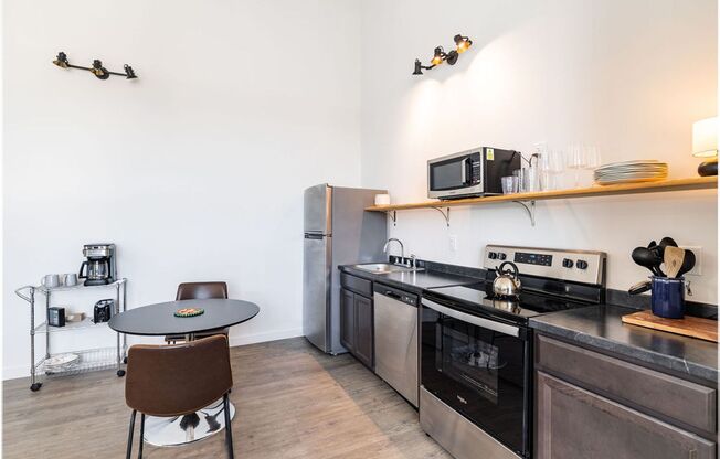 1 bed, 1 bath, 538 sqft, $1,145, Unit 411