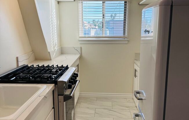 1 bed, 1 bath, 698 sqft, $2,275, Unit 2230C