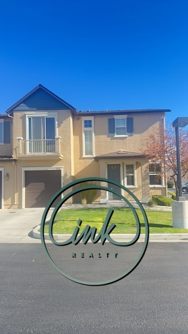 Townhouse for Rent in Carson City