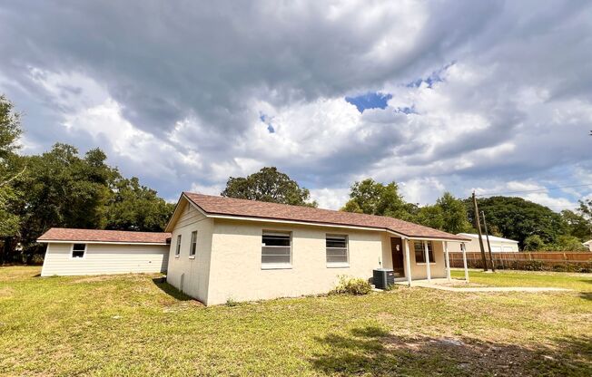 Modern Comfort Meets Prime Location – Spacious 3BR/2BA Retreat Near Dean & University!