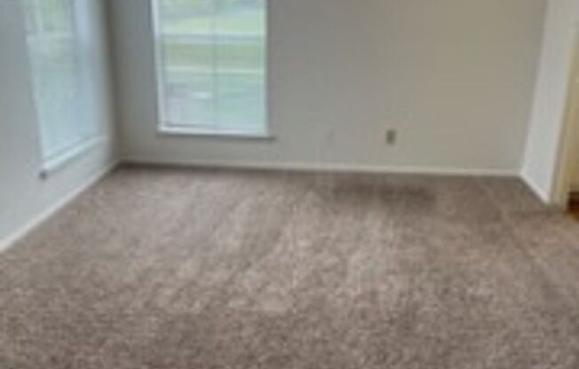 2 beds, 2 baths, 888 sqft, $995, Unit 05-0512
