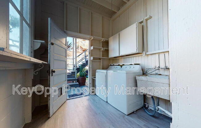 575 NOE ST