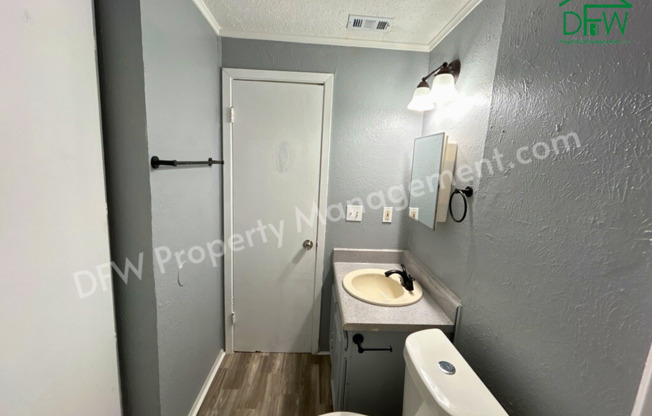 2 beds, 1 bath, $1,025