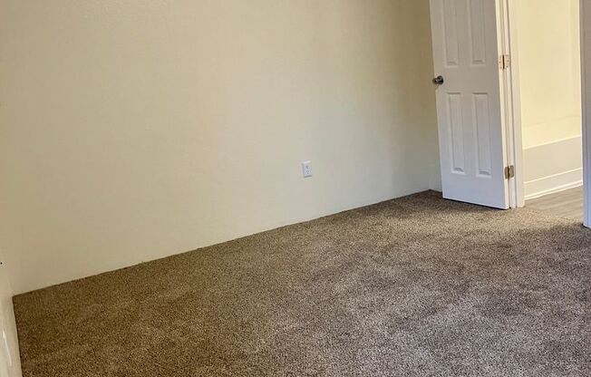 1 bed, 1 bath, 740 sqft, $1,399, Unit 1H
