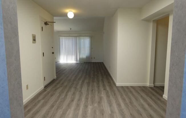 2 beds, 1.5 baths, $3,575, Unit 2033 Castro #32