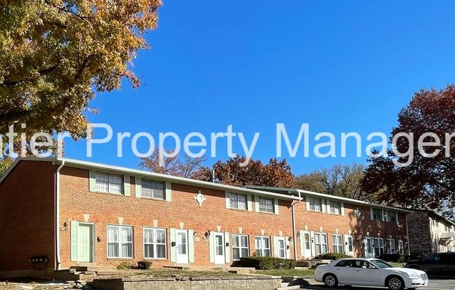 1 bed, 1.5 baths, 680 sqft, $975, Unit 3721 Lynntown Drive