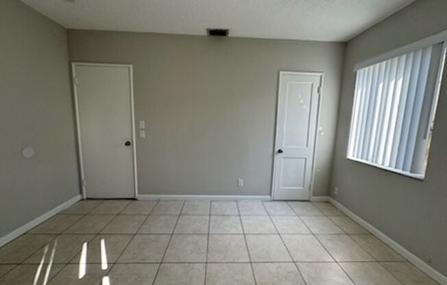 2 beds, 1 bath, 1,275 sqft, $2,600, Unit 1