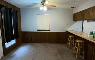 1 bed, 1 bath, $625, Unit 941 S 200th