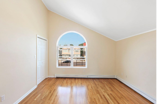 182 HIGHLAND BLVD