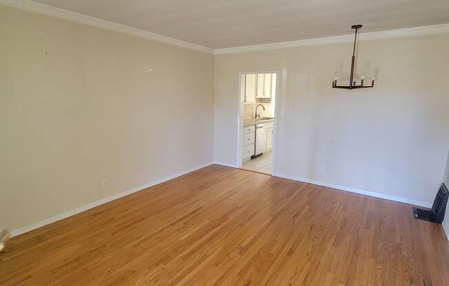 1 bed, 1 bath, $3,500, Unit 2416