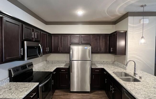 2 beds, 2 baths, 1,052 sqft, $1,045, Unit 82