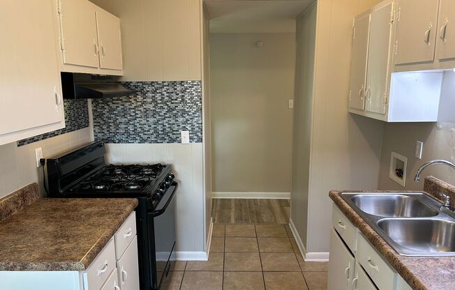 4 beds, 1 bath, $1,295