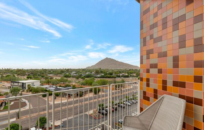 2 beds, 3 baths, $6,495