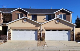 3 bedroom, 2.5 bathroom Townhome on the North End of Town