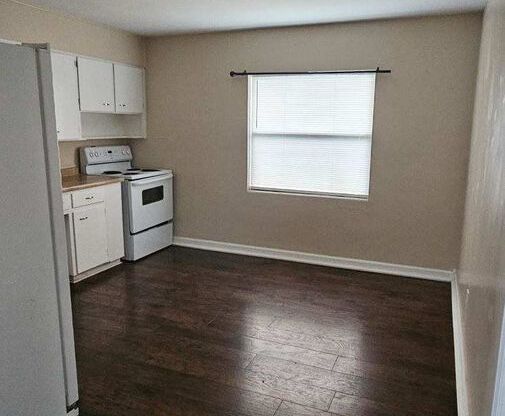 2 beds, 1 bath, $1,350