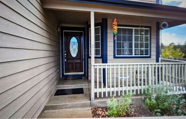 AWESOME 3-BDRM, 3-BATH, 2-STORY HOME + WALKOUT BASEMENT! JANUARY 1st MOVE-IN!