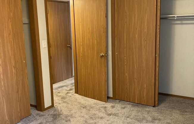 1 bed, 1 bath, 600 sqft, $925, Unit J-3