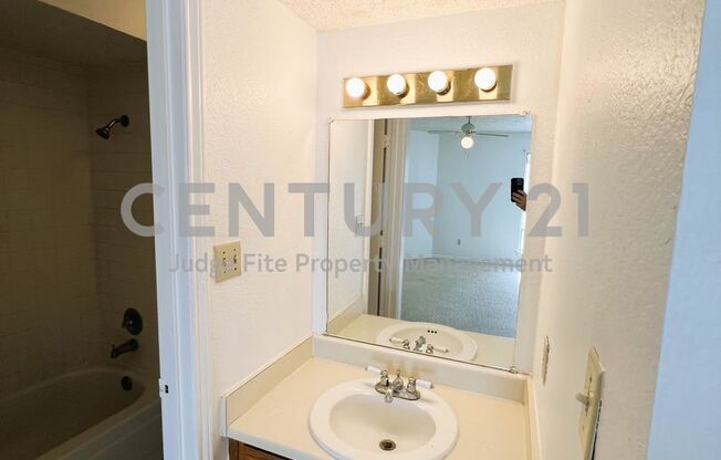 2 beds, 1.5 baths, $1,275