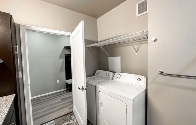 Studio, 1 bath, 567 sqft, $895, Unit Bldg 4 Apt 4127