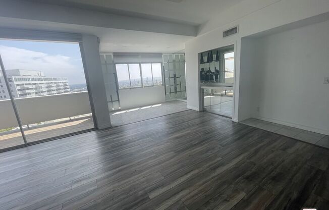 2 beds, 2 baths, 1,377 sqft, $4,900, Unit 702