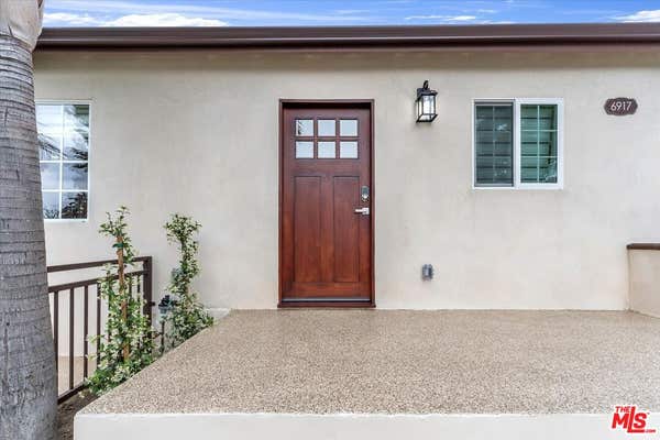 6917 ENCINO AVE