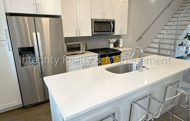 2 beds, 2.5 baths, $3,095, Unit UNIT 10