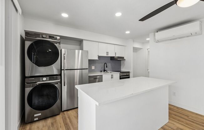 2 beds, 1 bath, 650 sqft, $2,695, Unit 5