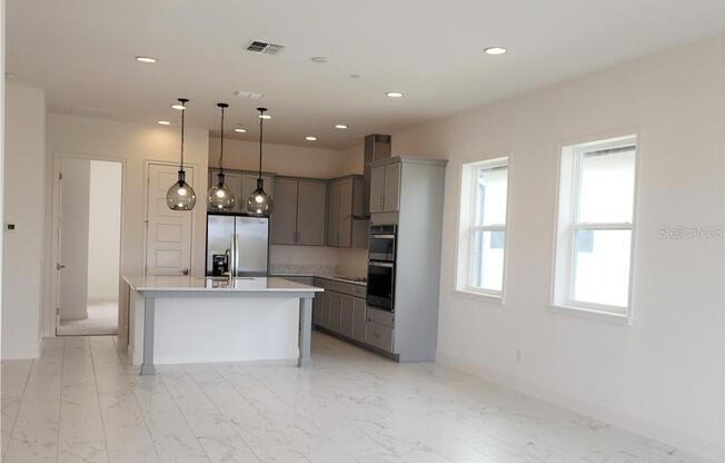 9467 MERE PKWY