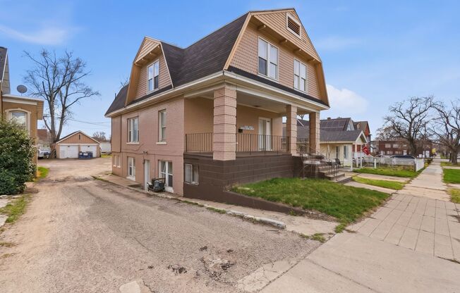 535 27th St.