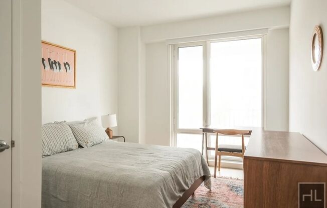 2 beds, 1 bath, $3,050, Unit 736