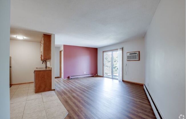 2 beds, 1 bath, 1,000 sqft, $1,299, Unit 3737-204