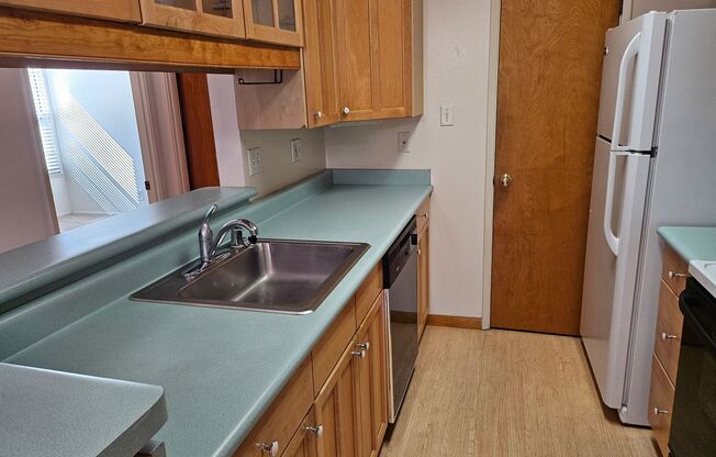 1 bed, 1 bath, $2,300, Unit UNIT H