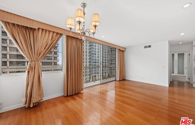 2 beds, 2 baths, 1,019 sqft, $3,900, Unit 1002