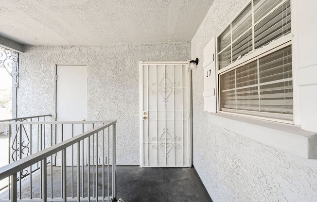 2 beds, 2 baths, $1,200