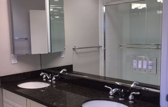 2 beds, 1.5 baths, 1,000 sqft, $3,195, Unit 52