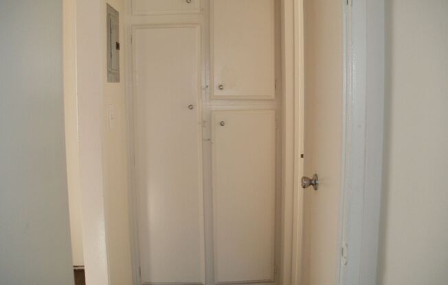 1 bed, 1 bath, 675 sqft, $1,675, Unit 30