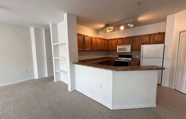 Spacious 3 Bed 2 Bath Unit For Rent in Orlando, FL!!!