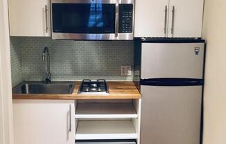 421 E 50 ST